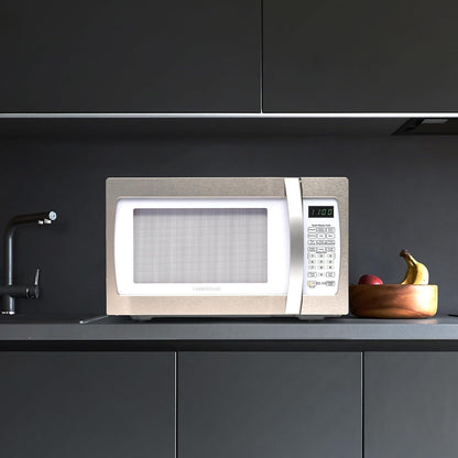 Four à micro-ondes Farberware Professional de 1,3 pi³ et 1 100 W avec cuisson par capteur intelligent, blanc et platine