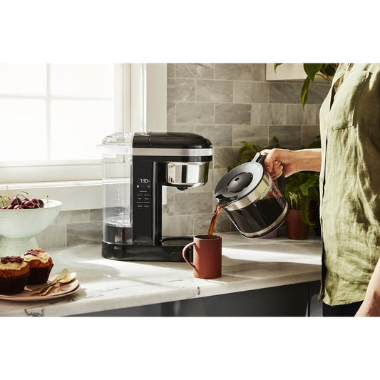 Cafetière filtre KitchenAid 12 tasses avec pommeau de douche en spirale et programmable