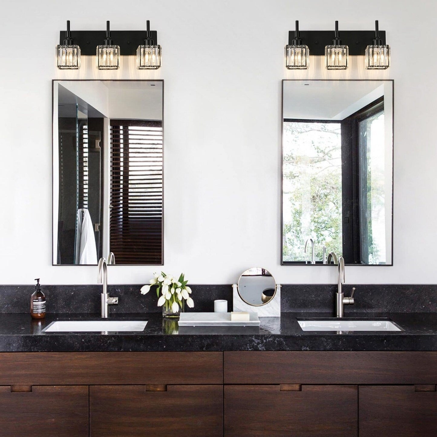 Luminaires de salle de bain en cristal à intensité variable Ora Modern sur miroir Glam Vanity Lights