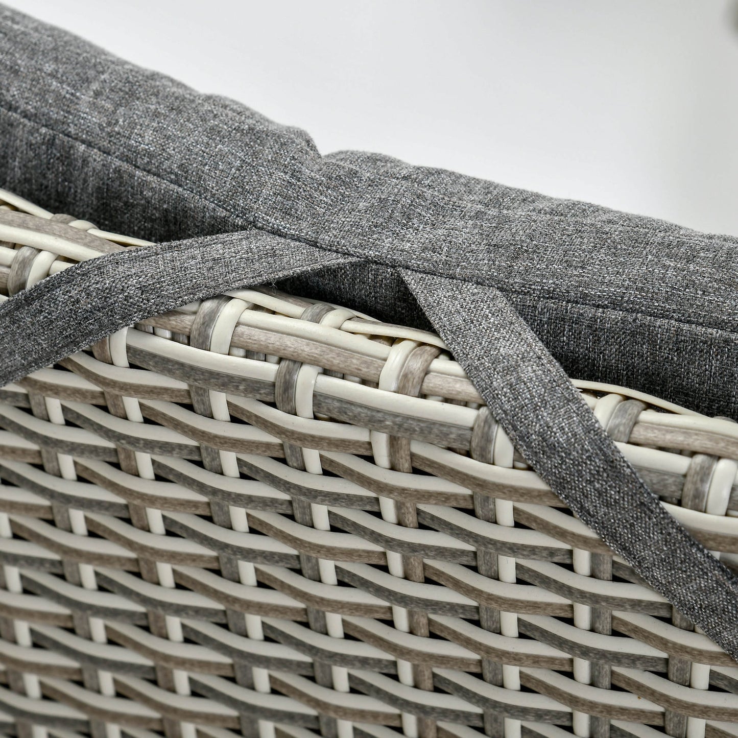 Ensemble de 3 canapés de patio Outsunny en rotin synthétique, chaises inclinables d'extérieur, table basse avec plateau en plastique grain de bois